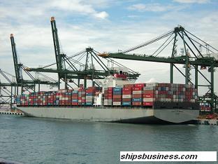 Container ship loaded condition